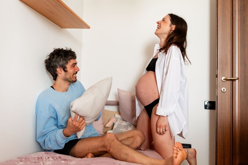 Elisa + Nicola – Aspettando Sveva – Servizio fotografico gravidanza a domicilio
