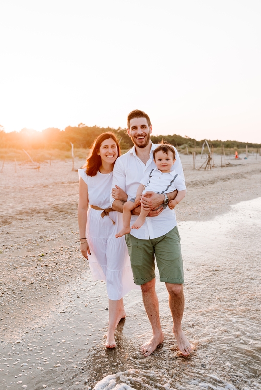 Beatrice, Francesco e il piccolo Roberto – Servizio di famiglia al mare al tramonto